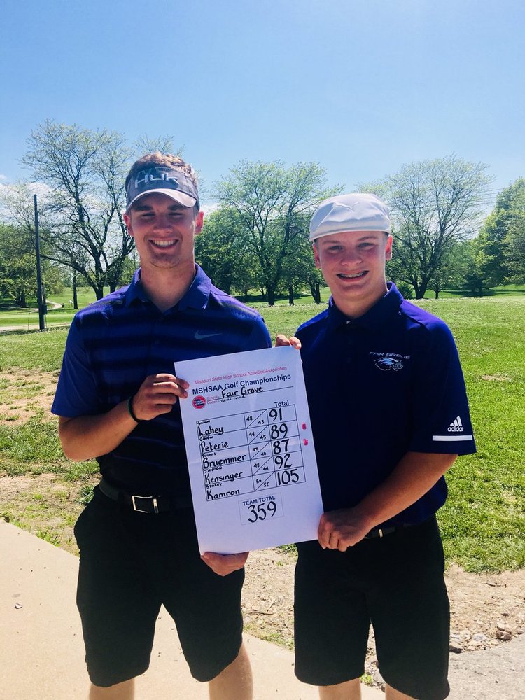 Bruemmer & Peterie Qualify for State in Golf
